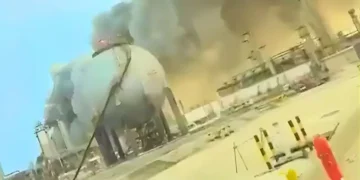 ایران کے مبینہ ڈرون حملے کے بعد سعودی آرامکو ریفائنری میں آگ