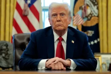 امریکی صدر نے سعودی عرب میں حملے کے بعد جوابی کارروائی کا عندیہ دے دیا