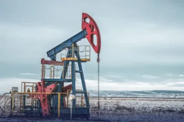 مشرق وسطیٰ میں کشیدگی: عالمی تیل کی قیمتوں میں اضافہ 2 مشرق وسطیٰ میں کشیدگی: عالمی تیل کی قیمتوں میں اضافہ