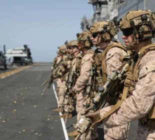 خطے میں کشیدگی: امریکا کا مشرقِ وسطیٰ میں فوجی موجودگی بڑھانے کا اعلان