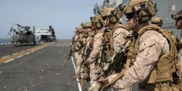 خطے میں کشیدگی: امریکا کا مشرقِ وسطیٰ میں فوجی موجودگی بڑھانے کا اعلان 16 خطے میں کشیدگی: امریکا کا مشرقِ وسطیٰ میں فوجی موجودگی بڑھانے کا اعلان