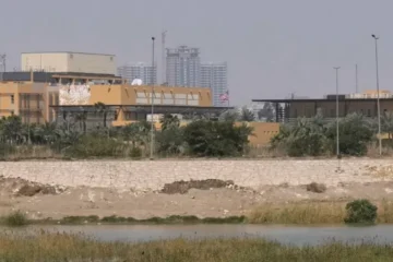بغداد میں امریکی سفارتخانے کے کمپاؤنڈ میں میزائل گرنے کی اطلاع