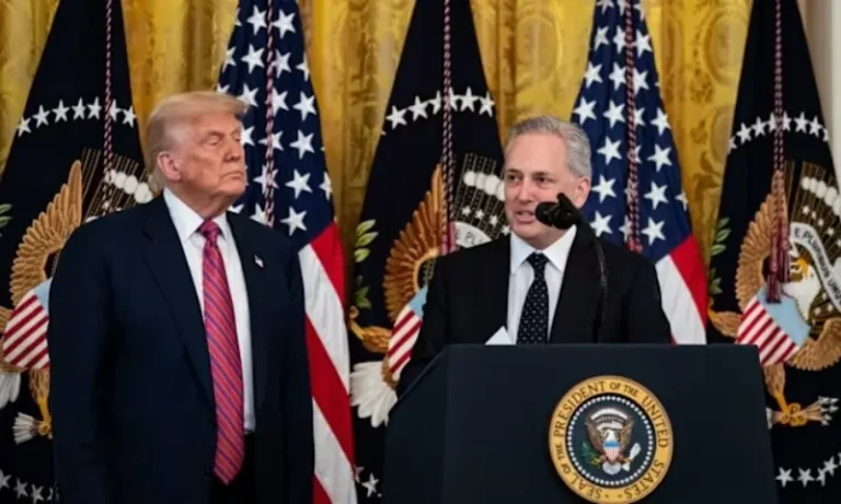 1412572ٹرمپ کے قریبی مشیر کا ایران تنازع سے امریکی انخلا پر زور0635ada5