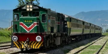 پاکستان ریلویز عید الفطر کے موقع پر خصوصی ٹرینیں چلائے گا