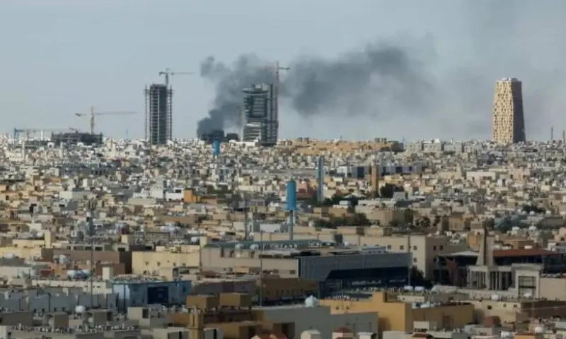 سعودی عرب میں چار ڈرون فضائی دفاعی نظام نے تباہ کر دیے 1 سعودی عرب میں چار ڈرون فضائی دفاعی نظام نے تباہ کر دیے