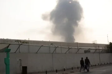 دبئی ایئرپورٹ کے قریب ڈرون واقعہ، پروازیں عارضی طور پر معطل 4 دبئی ایئرپورٹ کے قریب ڈرون واقعہ، پروازیں عارضی طور پر معطل