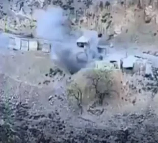 باجوڑ سیکٹر میں پاک فوج کا بڑا ایکشن: ’آپریشن غضبِ حق‘ کے تحت متعدد ٹھکانے تباہ 2 باجوڑ سیکٹر میں پاک فوج کا بڑا ایکشن: ’آپریشن غضبِ حق‘ کے تحت متعدد ٹھکانے تباہ