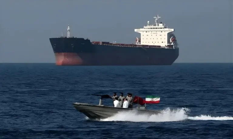 1615193آئل ٹینکر 'کراچی' آبنائے ہرمز عبور کرکے پاکستان کی طرف روانہ7e5a704c