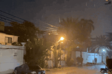 کراچی میں اچانک آندھی اور بارش، معمولات زندگی شدید متاثر