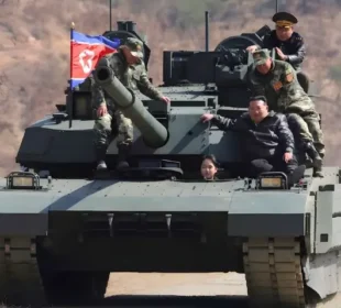 کم جونگ اُن کی کم عمر بیٹی پہلی بار ٹینک ڈرائیور کے طور پر سامنے