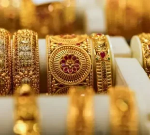 سونے کی قیمت میں بڑی کمی، فی تولہ 8 ہزار 100 روپے سستا