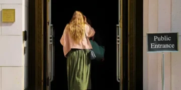 لاس اینجلس میں سوشل میڈیا لت سے متعلق بڑے مقدمے میں جیوری فیصلہ نہ کر سکی