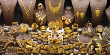 سونے کی قیمت میں بڑی کمی، چاندی بھی سستی ہوئی