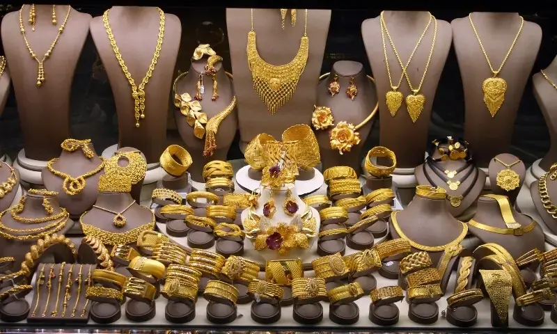 سونے کی قیمت میں بڑی کمی، چاندی بھی سستی ہوئی 1 سونے کی قیمت میں بڑی کمی، چاندی بھی سستی ہوئی