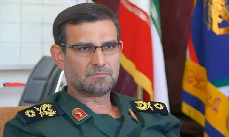 26155318bبندر عباس میں فضائی کارروائی میں پاسدارانِ انقلاب کے کمانڈر شہیدa1f8e3