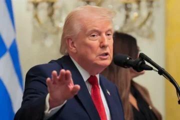 ٹرمپ نے ایران پر ممکنہ حملے 10 روز کے لیے مؤخر کر دیے 3 ٹرمپ نے ایران پر ممکنہ حملے 10 روز کے لیے مؤخر کر دیے