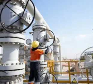 ایران سے کشیدگی میں کمی، تیل کی قیمتوں میں ہلکی گراوٹ 1 ایران سے کشیدگی میں کمی، تیل کی قیمتوں میں ہلکی گراوٹ