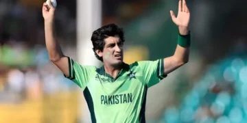 نسیم شاہ سوشل میڈیا تنازع میں گھر گئے، پاکستان کرکٹ بورڈ کا شوکاز نوٹس