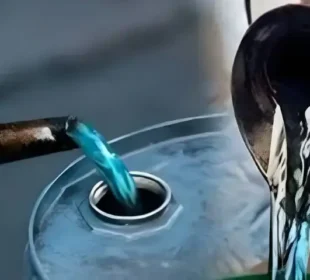 وفاقی حکومت نے مٹی کے تیل اور لائٹ ڈیزل کی قیمتیں بڑھا دیں