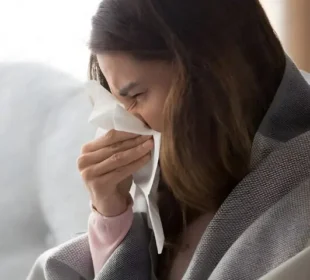 موسم کی تبدیلی اور صحت: جسم کو کیسے رکھیں مضبوط