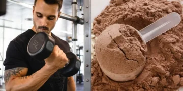 پروٹین پاؤڈر: آسان حل یا چھپے خطرات؟