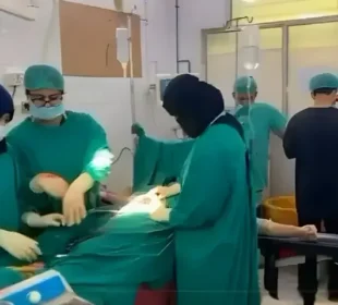 لاہور: لیڈی ولینگڈن اسپتال میں آپریشن کی ویڈیو پر تنازع، ینگ ڈاکٹرز نے بڑے احتجاج کی دھمکی دے دی