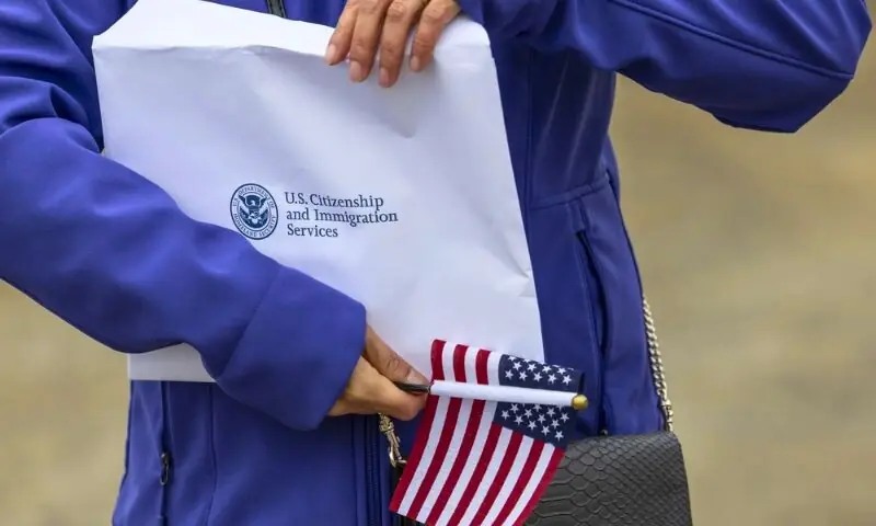 امریکی حکومت نے پناہ گزین درخواستوں پر دوبارہ کارروائی شروع کر دی