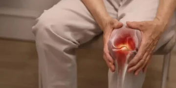 گھٹنوں کے درد کا جدید حل: ادویات سے زیادہ ورزش اور تھراپی مؤثر