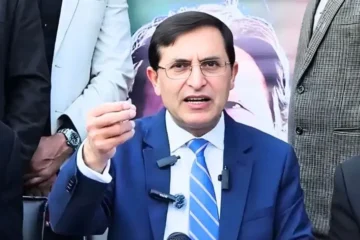 پی ٹی آئی چیئرمین کا نمبر ہیک، جعلی پیغامات سے ہوشیار رہنے کی ہدایت