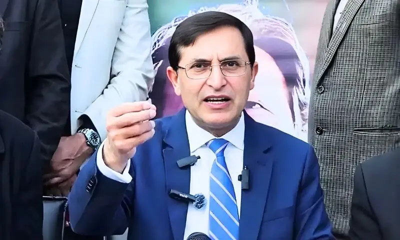 پی ٹی آئی چیئرمین کا نمبر ہیک، جعلی پیغامات سے ہوشیار رہنے کی ہدایت