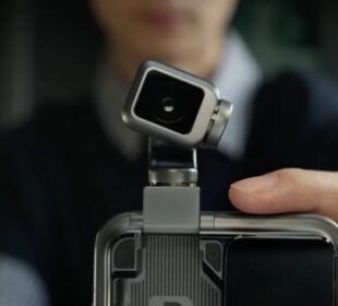 چینی کمپنی نے دنیا کا پہلا "روبوٹ فون" متعارف کرایا