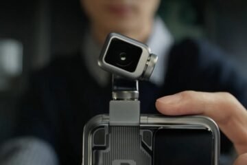 چینی کمپنی نے دنیا کا پہلا "روبوٹ فون" متعارف کرایا 3 چینی کمپنی نے دنیا کا پہلا "روبوٹ فون" متعارف کرایا