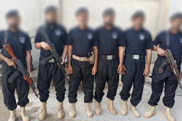 کراچی میں غیر تربیت یافتہ سکیورٹی گارڈز شہریوں کے لیے خطرہ قرار 2 کراچی میں غیر تربیت یافتہ سکیورٹی گارڈز شہریوں کے لیے خطرہ قرار