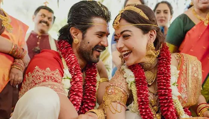 وجے دیوراکونڈا نے شادی کے بعد اپنے گاؤں کے طلبہ کے لیے اسکالرشپ کا اعلان کیا