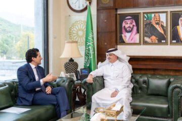 ہنگامی حالات میں سعودی عرب کی پاکستان کے لیے تیل کی فراہمی کی یقین دہانی 2 ہنگامی حالات میں سعودی عرب کی پاکستان کے لیے تیل کی فراہمی کی یقین دہانی