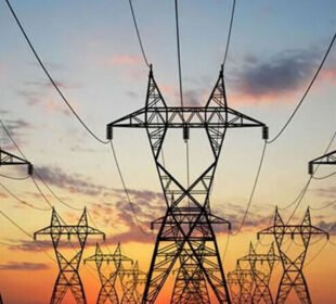 فیول ایڈجسٹمنٹ: بجلی فی یونٹ 1.64 روپے مہنگی کرنے کی تجویز