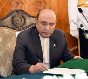 صدرِ مملکت کی جانب سے افواجِ پاکستان کے لیے عسکری اعزازات کی منظوری