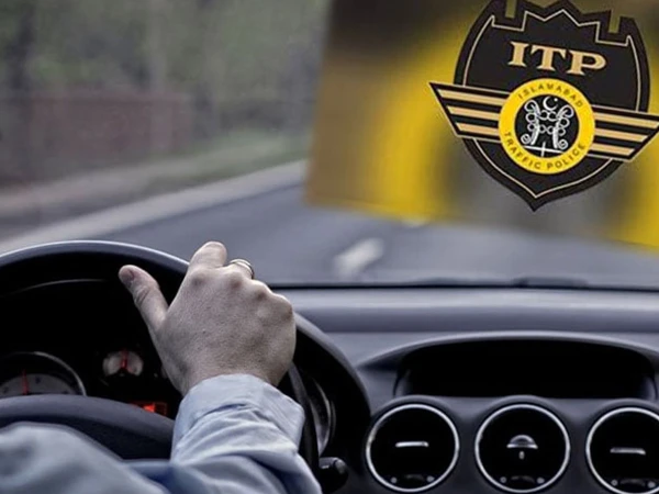 اسلام آباد ٹریفک پولیس کی وردی اور نظام میں بڑی تبدیلیوں کا فیصلہ