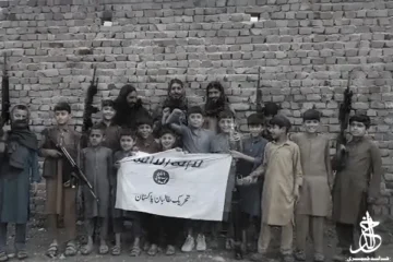 مبینہ عسکری سرگرمیوں میں بچوں کے استعمال پر سوالات اٹھ گئے 3 مبینہ عسکری سرگرمیوں میں بچوں کے استعمال پر سوالات اٹھ گئے