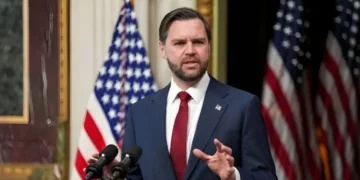 امریکی نائب صدر کا ایران کے ساتھ مذاکرات پر زور