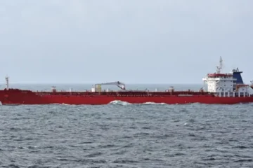 رچ اسٹاری ٹینکر خلیج سے نکلنے والا پہلا پابندی زدہ جہاز بن گیا