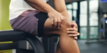 گھٹنوں کے درد سے بچاؤ کے لیے آسان احتیاطی تدابیر — ماہرین کی رائے