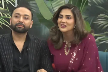 خوشگوار ازدواجی لمحہ یا غیر مناسب حرکت؟ سوشل میڈیا صارفین تقسیم