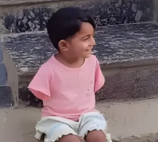 ایک معذور بچی کی مسکراہٹ نے سوشل میڈیا پر دل جیت لیے
