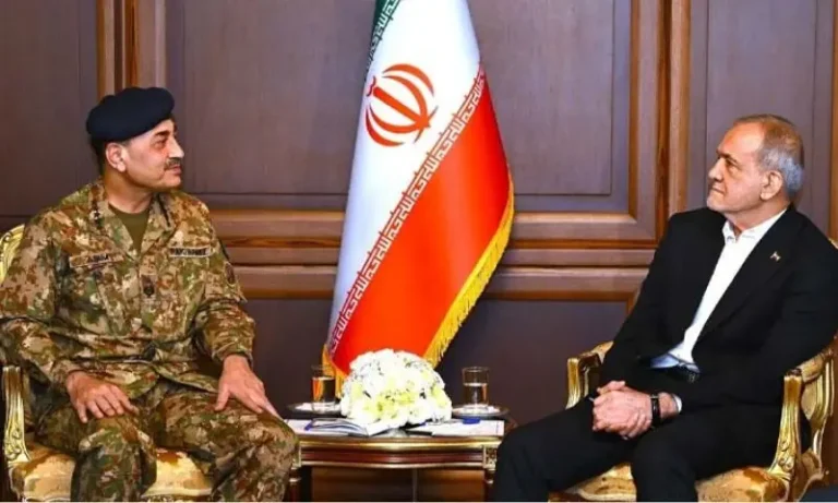 181133فیلڈ مارشل عاصم منیر اور محسن نقوی کا ایران کا تین روزہ دورہ اختتام پذیر568b63335