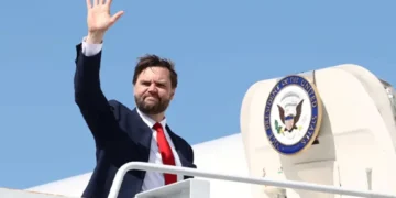 امریکا ایران مذاکرات تعطل کا شکار، جے ڈی وینس کا دورہ پاکستان مؤخر