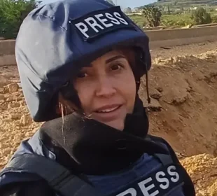 جنوبی لبنان میں حملہ: صحافی امل خلیل جاں بحق 9 جنوبی لبنان میں حملہ: صحافی امل خلیل جاں بحق