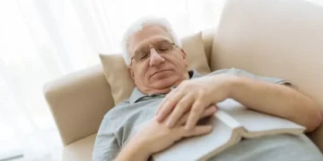 بزرگ افراد میں دن کے وقت زیادہ نیند، سنگین بیماریوں کا اشارہ