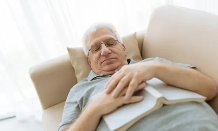 2714525بزرگ افراد میں دن کے وقت زیادہ نیند، سنگین بیماریوں کا اشارہ2775c0e9