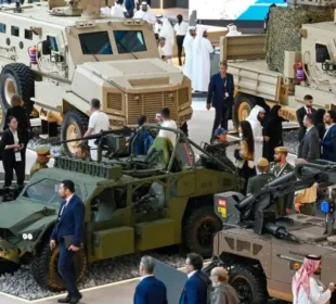 عالمی سطح پر دفاعی اخراجات میں ریکارڈ اضافہ، 2025 میں بلند ترین سطح کے قریب پہنچ گئے